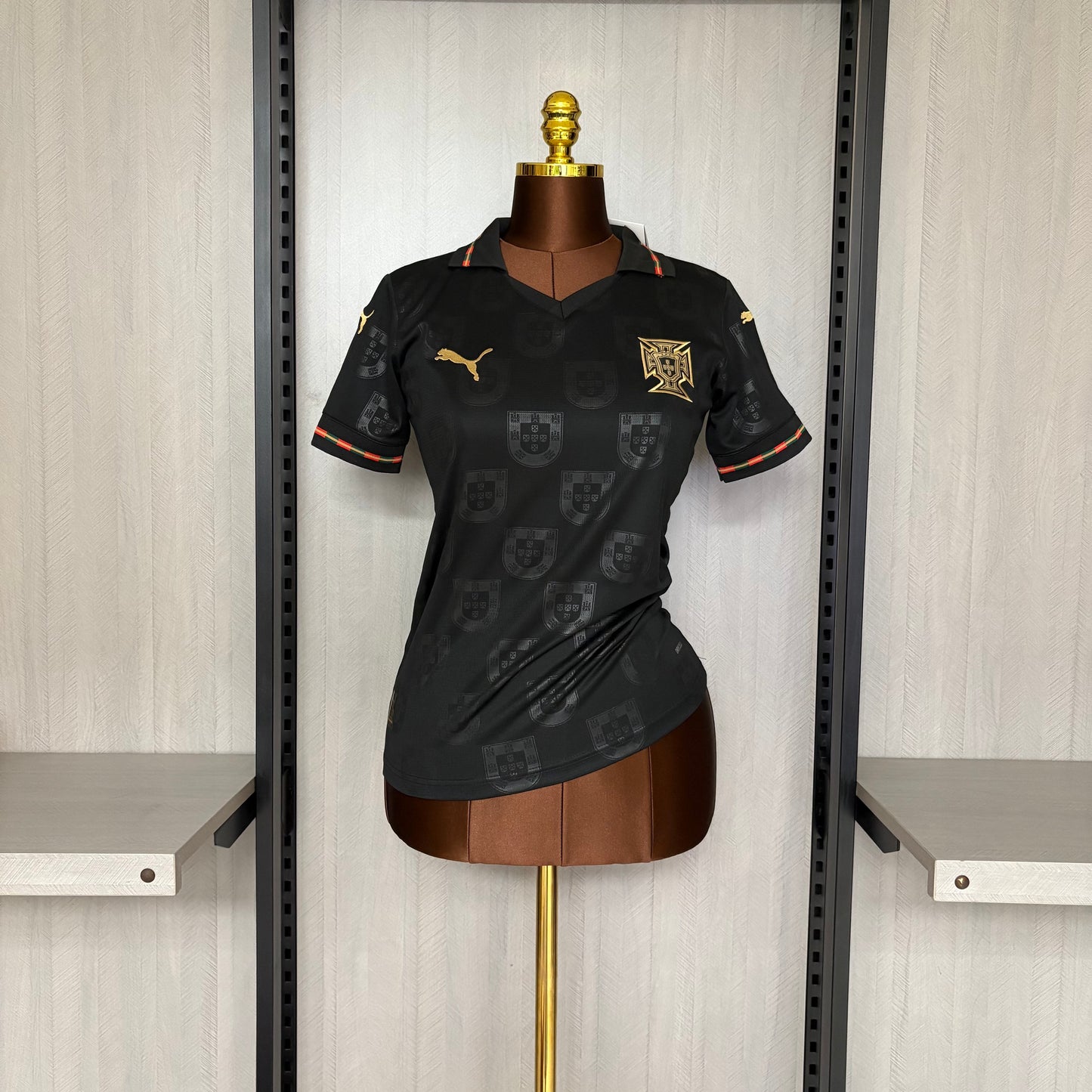 Camisa Portugal Pantera Negra Feminina